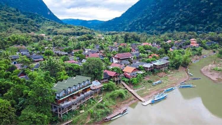 Lattanavongsa Guesthouse And Bungalows บ้านงอยเหนือ ภายนอก รูปภาพ