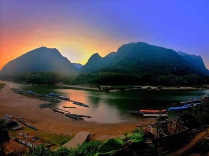 Lattanavongsa Guesthouse And Bungalows บ้านงอยเหนือ ภายนอก รูปภาพ