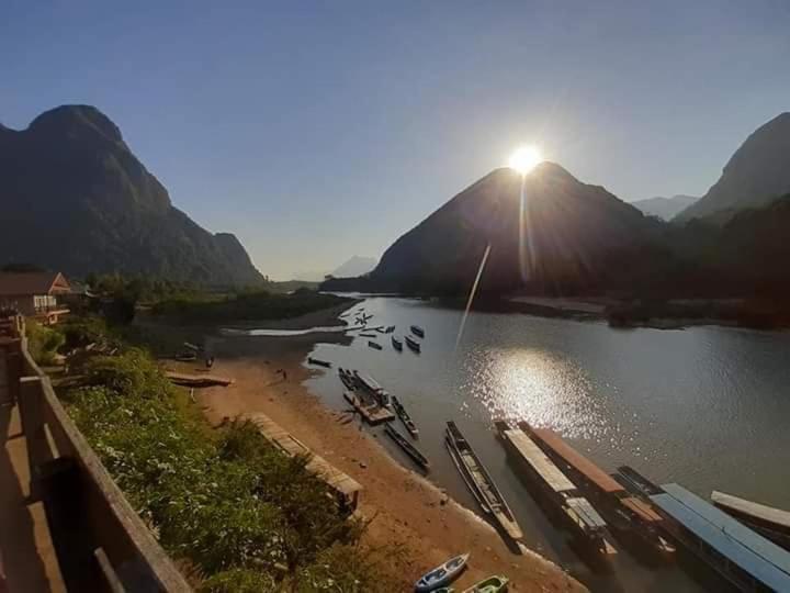 Lattanavongsa Guesthouse And Bungalows บ้านงอยเหนือ ภายนอก รูปภาพ