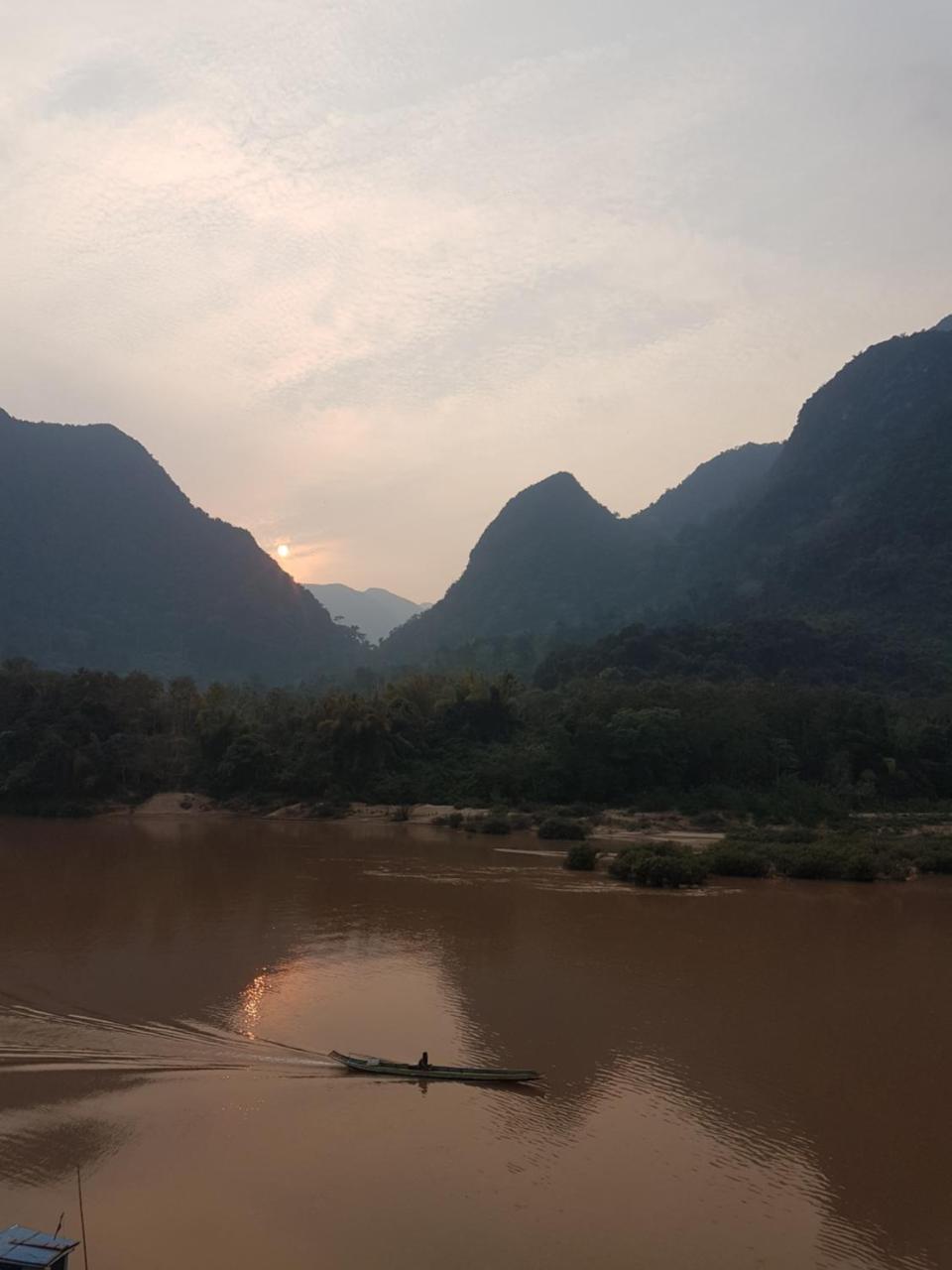 Lattanavongsa Guesthouse And Bungalows บ้านงอยเหนือ ภายนอก รูปภาพ